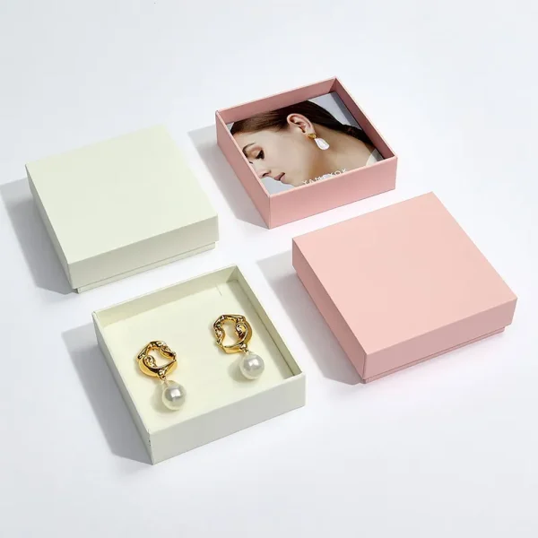 Earring box