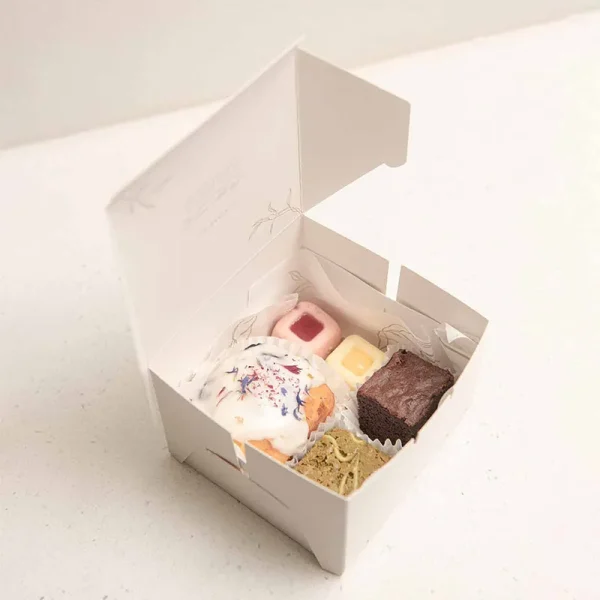 custom treat boxes